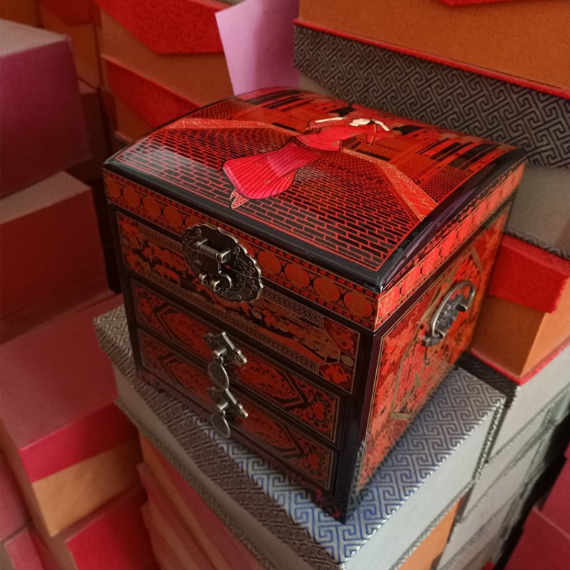 Handmade Painted Lacquer Jewel - Chinese Art Craft recension och pris